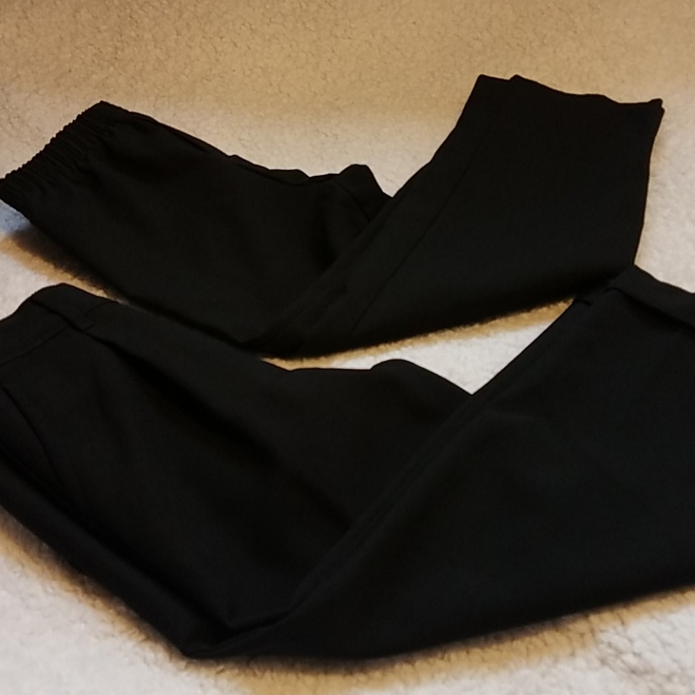 Boys Bundle of 2 Dress Pants, black color size 5 - Picture 2 of 13